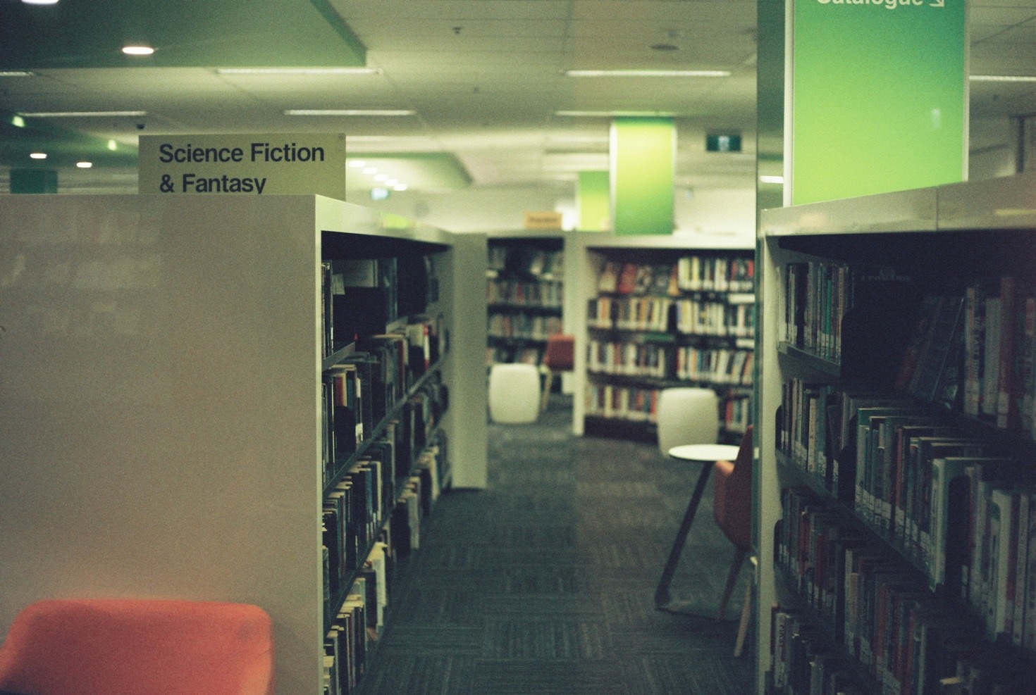 How Historical Contexts Enhance Speculative Narratives